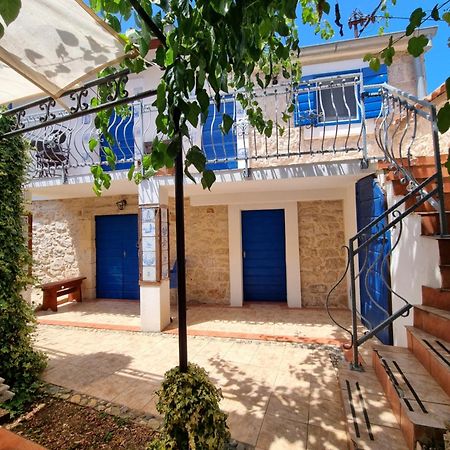 Apartments Skoljka يزيرا المظهر الخارجي الصورة