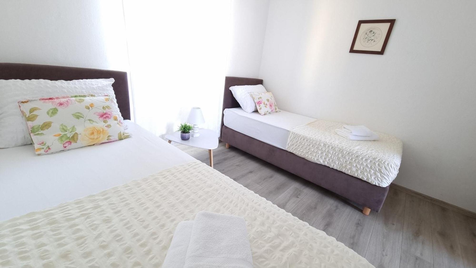 Apartments Skoljka يزيرا المظهر الخارجي الصورة