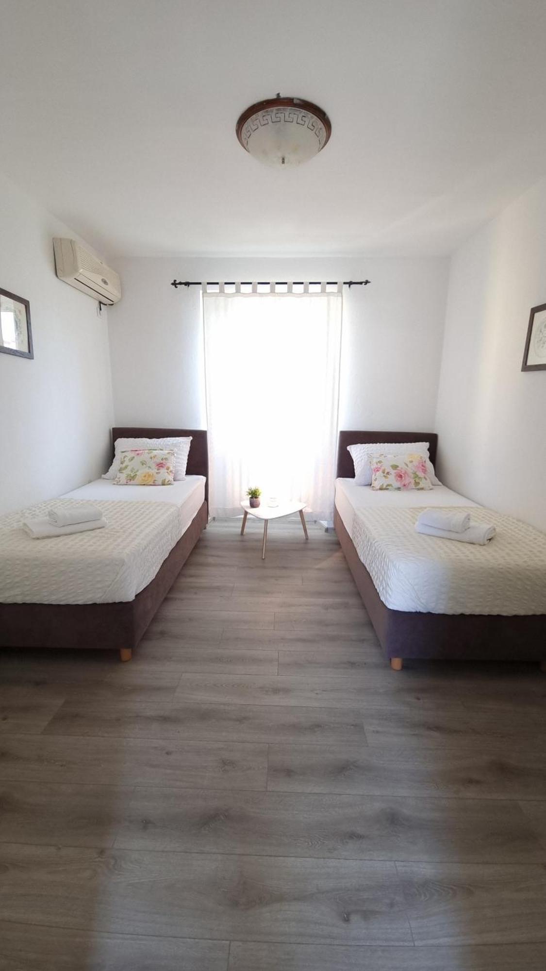 Apartments Skoljka يزيرا المظهر الخارجي الصورة